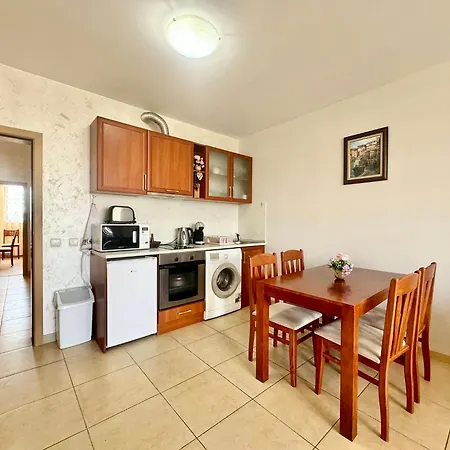 Apartment Bratanov Ashton Hall Sunny Beach