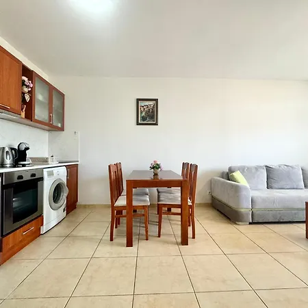 Apartment Bratanov Ashton Hall *